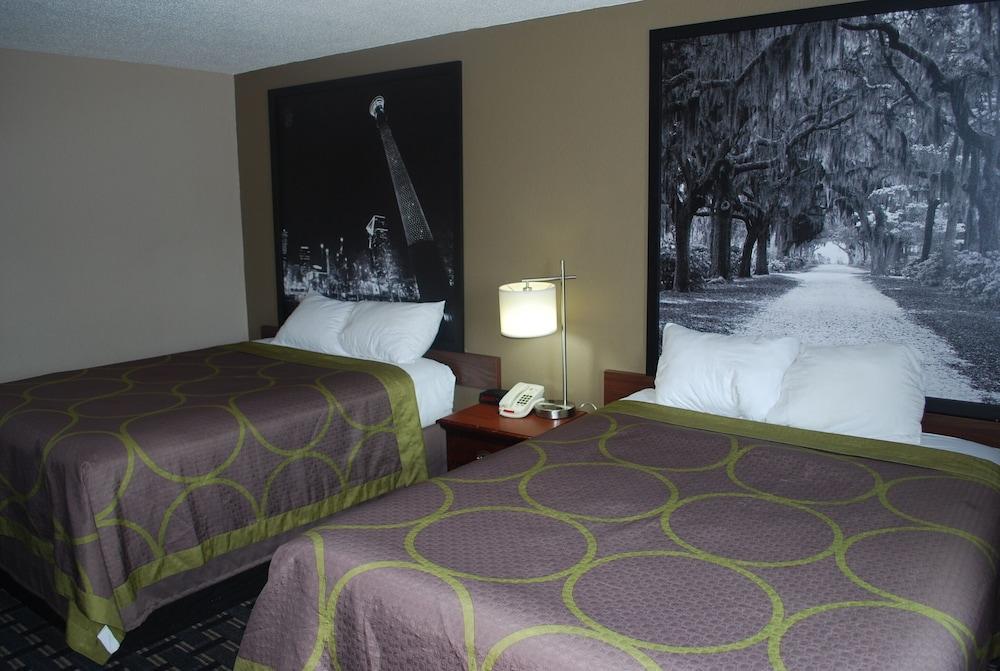 Super 8 By Wyndham Warner Robins Motel Exterior photo
